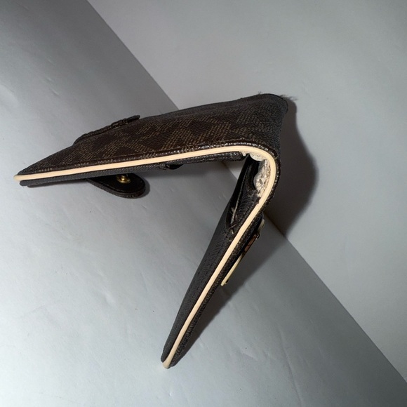 Michael Kors | Passport Wallet in Brown EUC - Picture 8 of 8